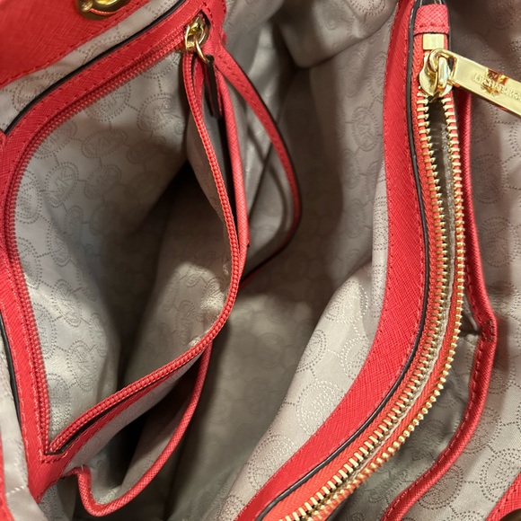 Michael Kors Medium Cynthia - Picture 3 of 12